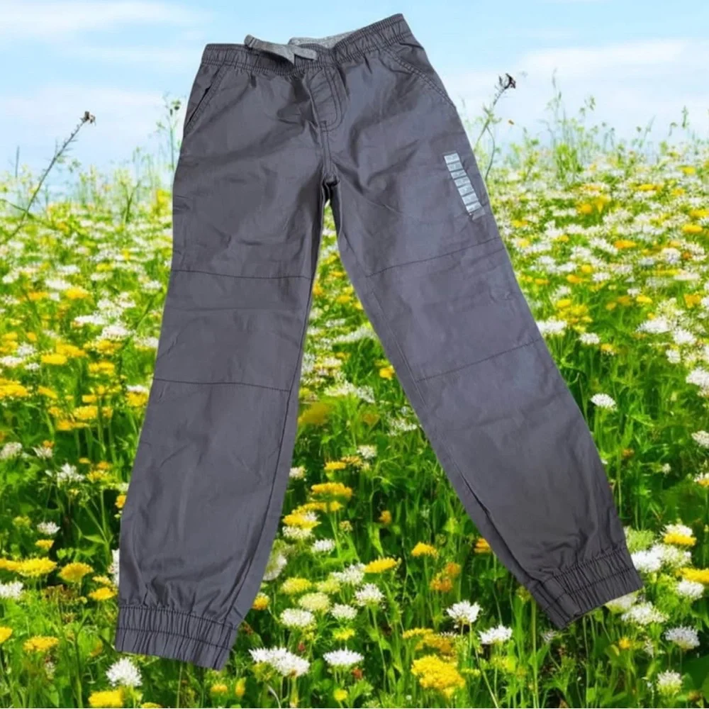 Bundle OshKosh B’gosh Olive Green Cargo Shorts and Carter’s Gray Joggers Size 7